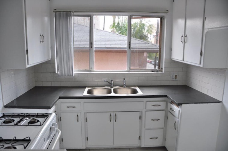 9 Los Angeles Apartments For $1,500/Month Or Less (Hint: 2 Are Pet-Friendly)