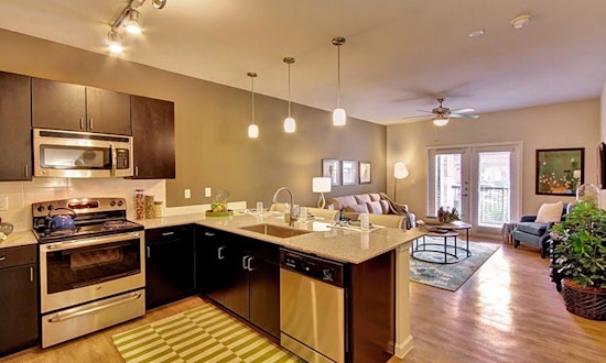 What apartments will $1,800 rent you in West Oak Hill, right now?