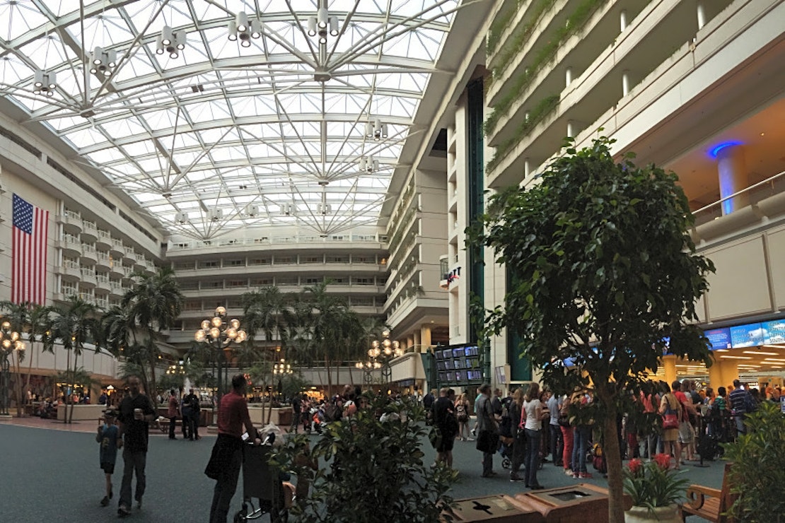 Top Orlando news: MCO has longest wait times at customs; man grabs child after offering cash; more