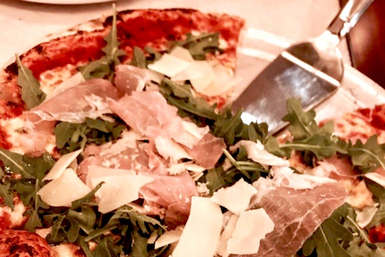 'Knead Pizza' brings Neapolitan-style pies to Wicker Park