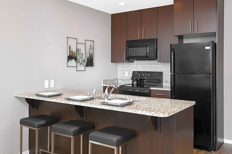 What apartments will $1,800 rent you in Kilbourn Town, right now?