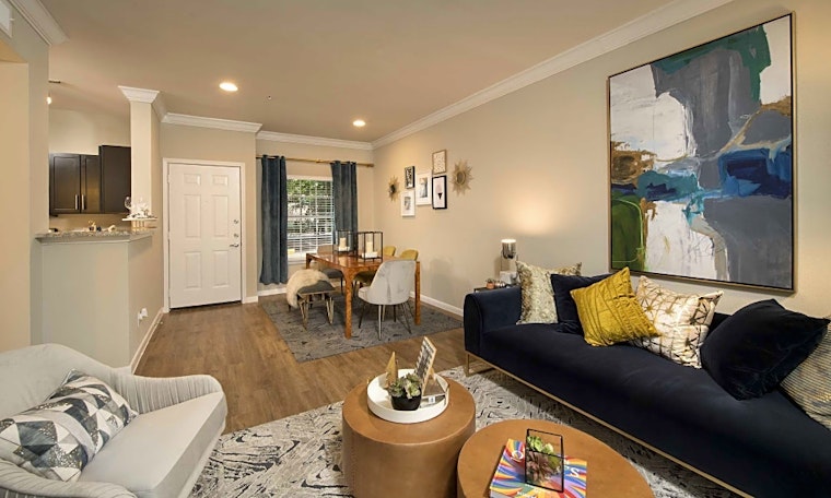 Budget apartments for rent in Greenway, Houston