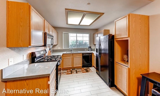Apartments for rent in Henderson: What will $2,000 get you?