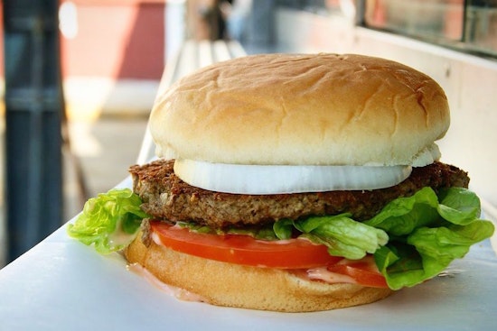 Food Truck 'Evolution Burger' Brings 'Impossible Burgers,' Vegan Fare To Northridge