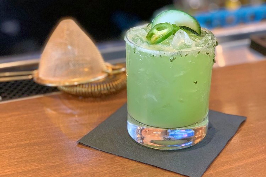 New bar Ebb & Flow now open in Deep Ellum