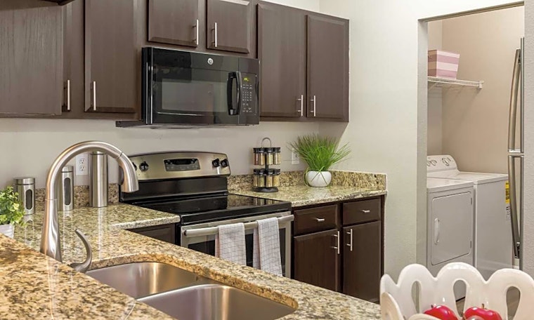 What apartments will $1,400 rent you in Tampa Palms, right now?