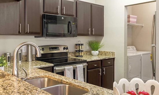 What apartments will $1,400 rent you in Tampa Palms, right now?