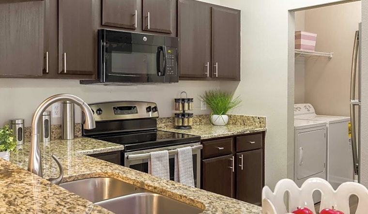 What apartments will $1,400 rent you in Tampa Palms, right now?