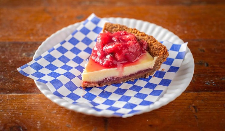 Explore the 5 top spots in Chicago's Palmer Square neighborhood