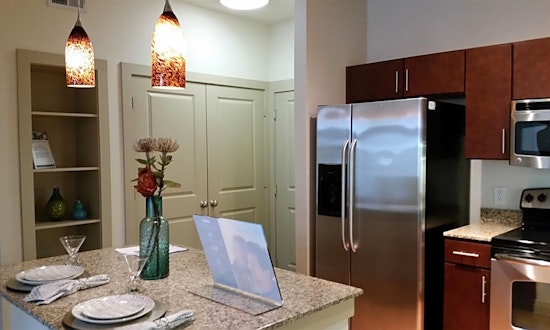What apartments will $1,400 rent you in Neartown, right now?