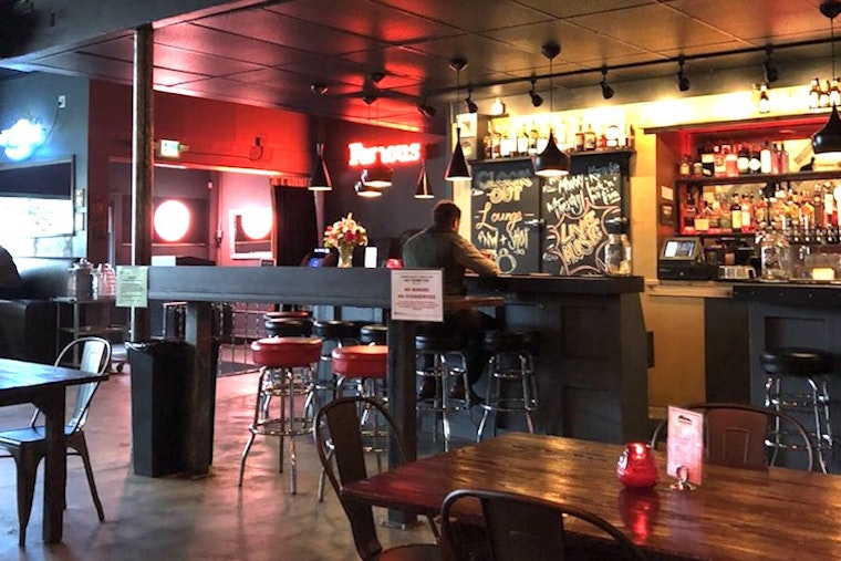 New Clock-Out Lounge pairs pizza, live music in Beacon Hill