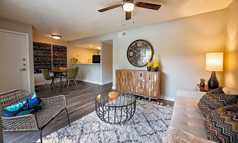 What apartments will $1,600 rent you in South Lamar, this month?