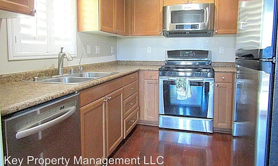 What apartments will $1,400 rent you in Centennial Hills, this month?