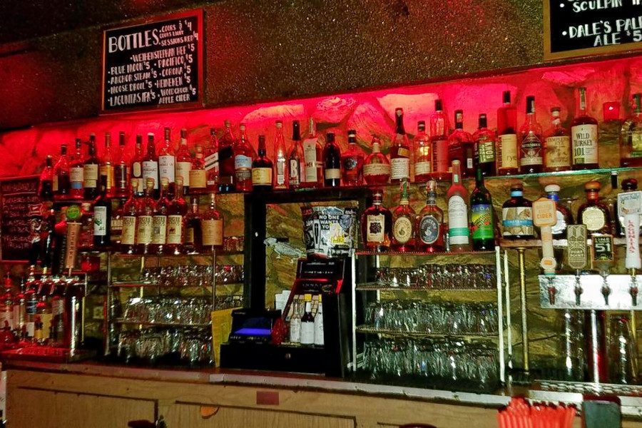 Oakland's top 4 dive bars to visit now