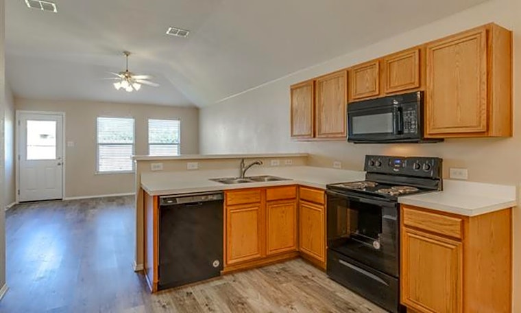 What apartments will $1,600 rent you in the Villages of Woodland Springs, today?