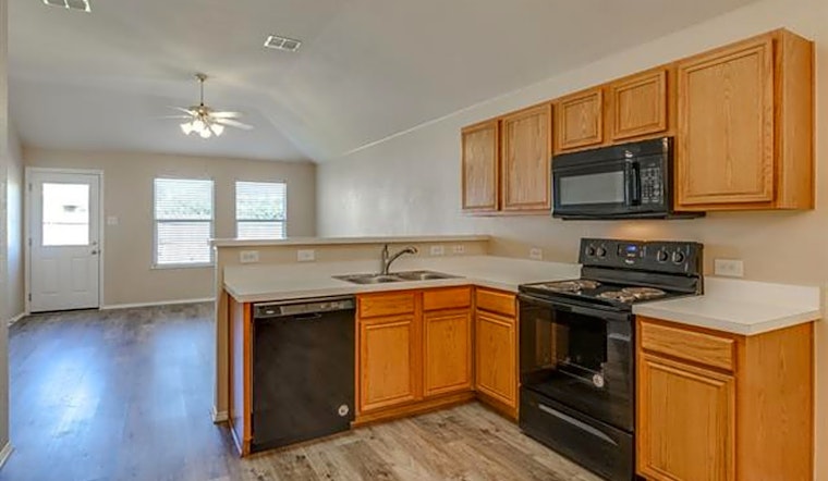 What apartments will $1,600 rent you in the Villages of Woodland Springs, today?