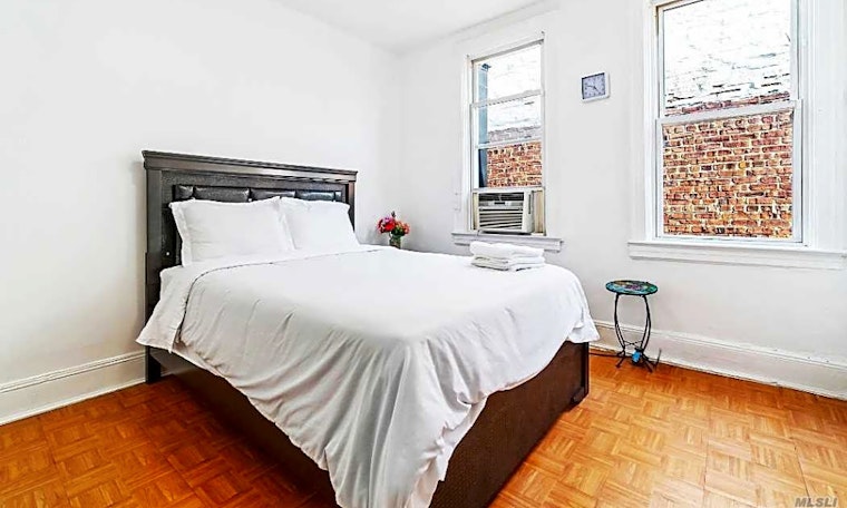 Budget apartments for rent in Flushing, New York City
