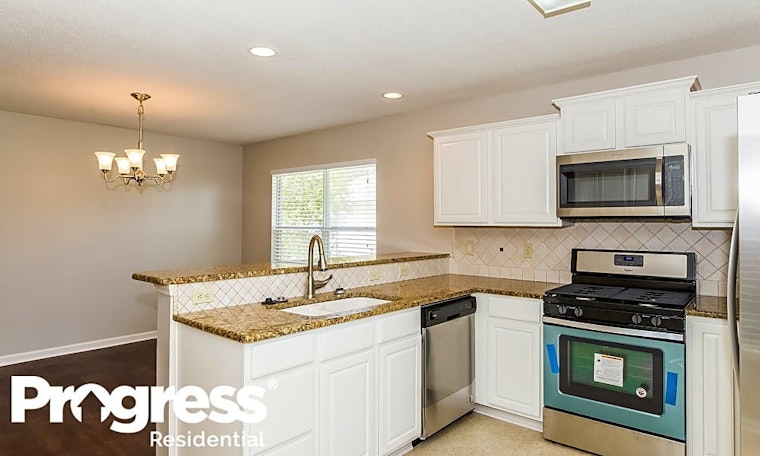 What apartments will $1,600 rent you in Sandalwood right now?