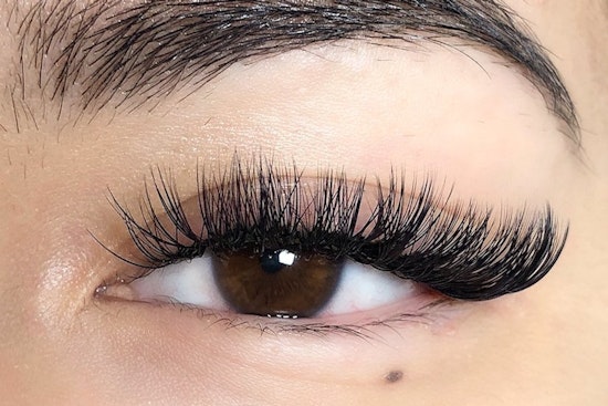 The 4 best eyelash service spots in Anaheim