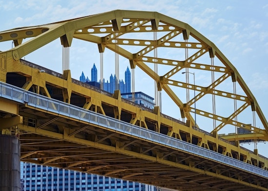 Top Pittsburgh news: Rare albino deer spotted; fake money circulating in area, police warn; more