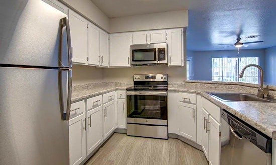 What apartments will $1,100 rent you in Deer Valley right now?