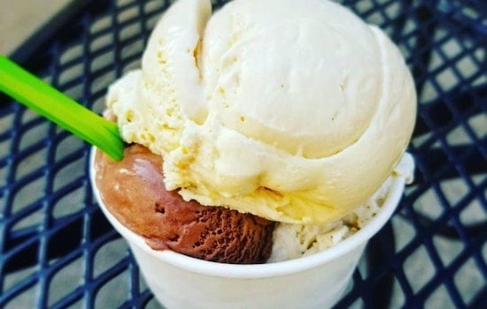 Check out the 4 most popular spots in Kansas City's South Plaza neighborhood