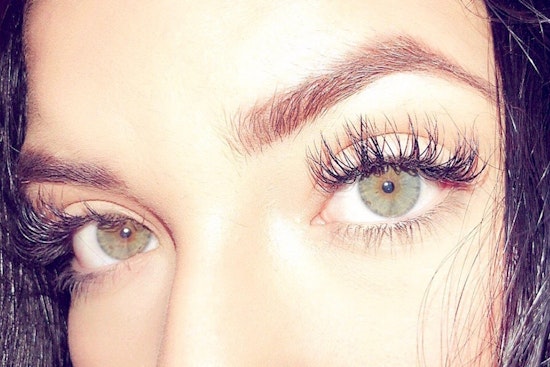 Arlington's 3 favorite salons for affordable eyelash services