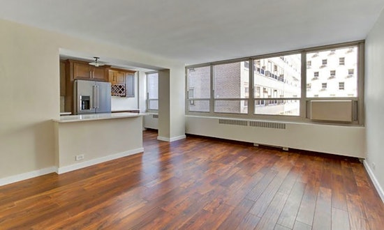 What apartments will $2,300 rent you in Lakeview, this month?