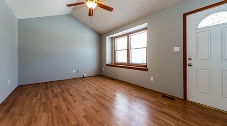 Budget apartments for rent in Shoal Creek, Kansas City