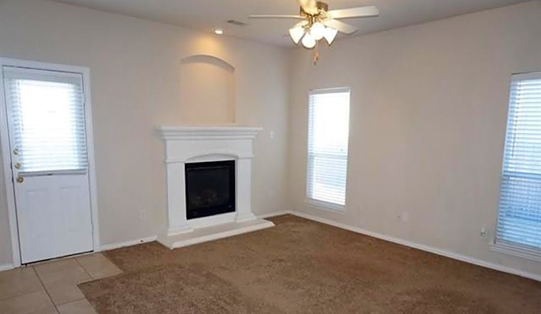 Budget apartments for rent in the Villages of Woodland Springs, Fort Worth