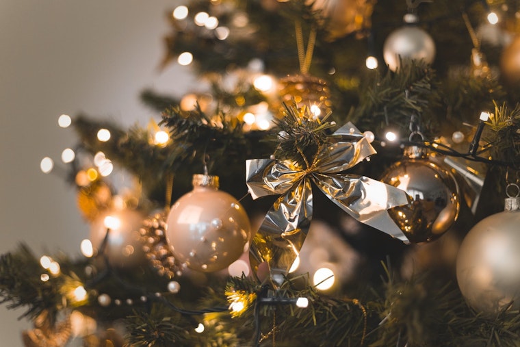 Top Detroit news: Traveler detained by TSA had bayonet, grenade in bag; tree lighting Nov. 22; more