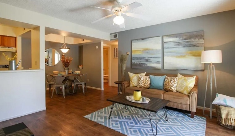 What apartments will $900 rent you in Deer Valley, right now?