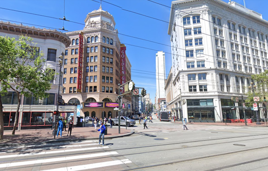 Suspect still at large after shooting into Market Street crowd, injuring 1
