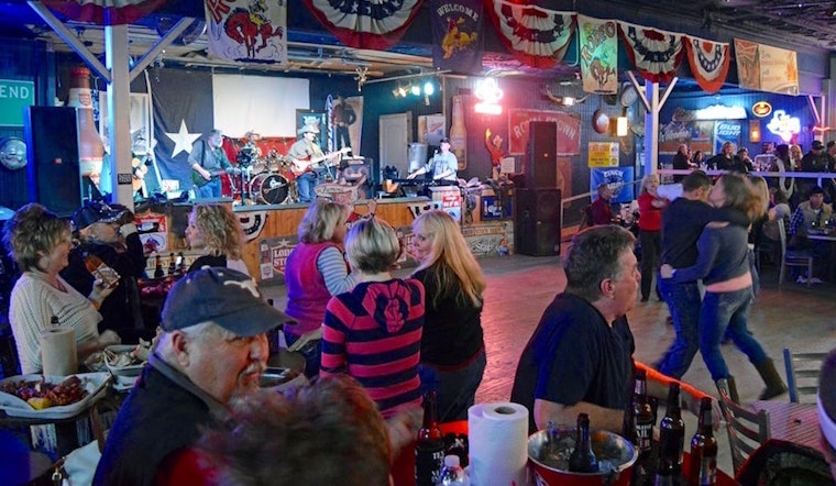 Get acquainted with Fort Worth's 3 favorite budget-friendly music venues