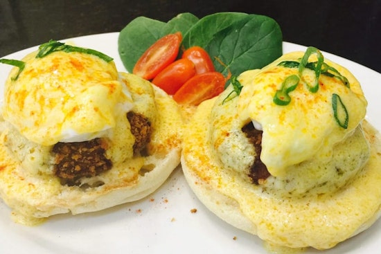 From fruit stuffed pancakes to crab benedicts: Philadelphia's 6 best budget friendly diners