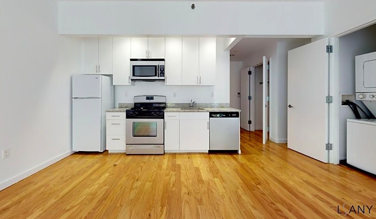 What apartments will $2,300 rent you in Harlem, this month?