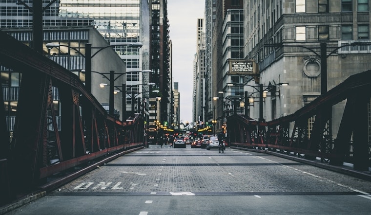Top Chicago news: 3 hospitals earn D's for safety; university librarian advances on 'Jeopardy'; more
