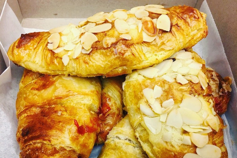 Check out 5 best inexpensive cafes in Miami