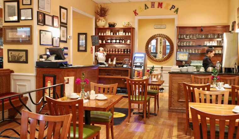 Explore the 5 most popular spots in Chicago's Greektown neighborhood