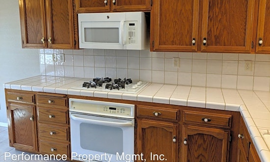 Apartments for rent in Fresno: What will $1,800 get you?