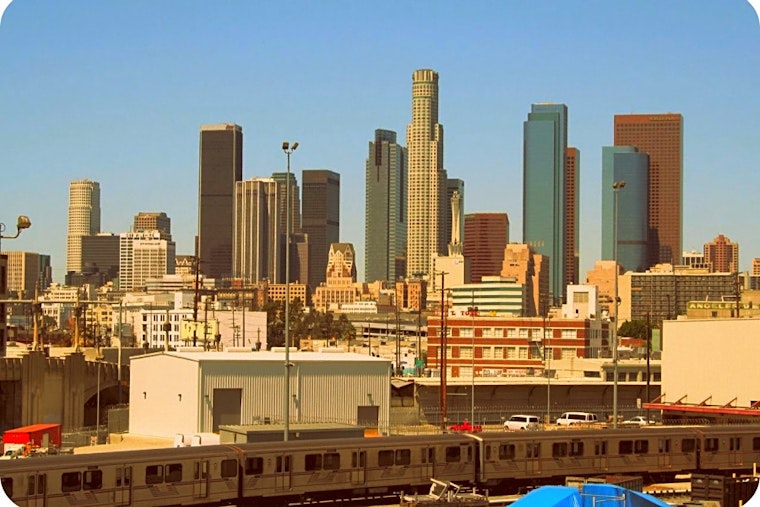 Top LA news: Brush fire sends smoke over Hollywood Hills; cop knocked unconscious; more