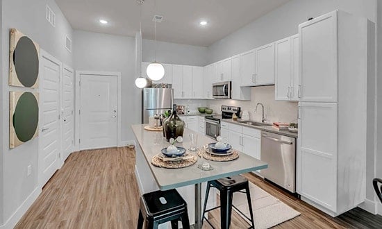Apartments for rent in Orlando: What will $2,200 get you?