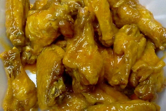 Arlington's 5 favorite sources for affordable chicken wings