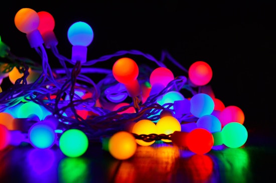 Top Cleveland news: Holiday tree arrives; historic Shaker Square for sale; more