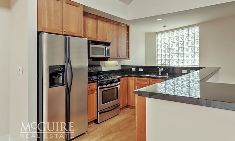 What apartments will $4,600 rent you in SoMa, this month?