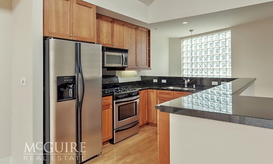 What apartments will $4,600 rent you in SoMa, this month?