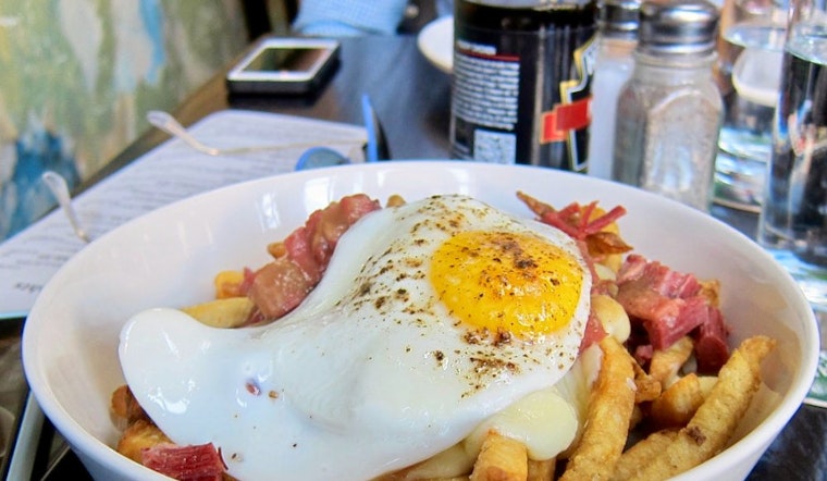Explore the 5 top spots in Chicago's Wrightwood Neighbors neighborhood