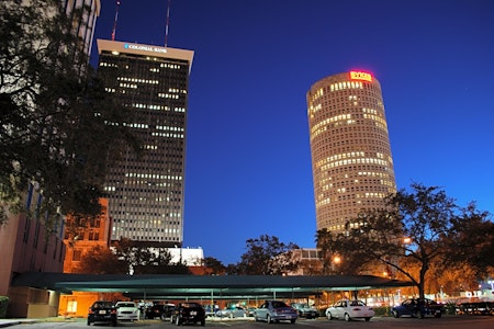 Top Tampa news: Mayor helps track down accused burglar; 'suspicious package' is medical device; more