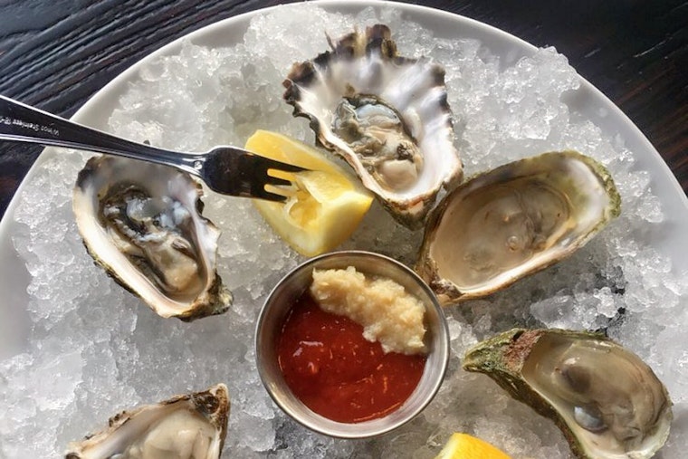 Wood & Water makes its Sherman Oaks debut with modern American fare