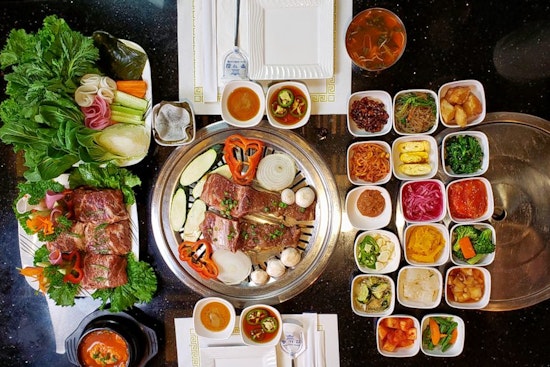 Your guide to the 3 most popular spots in Oakland's Adams Point neighborhood